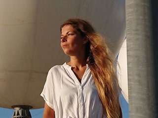 Anal EvaMelow